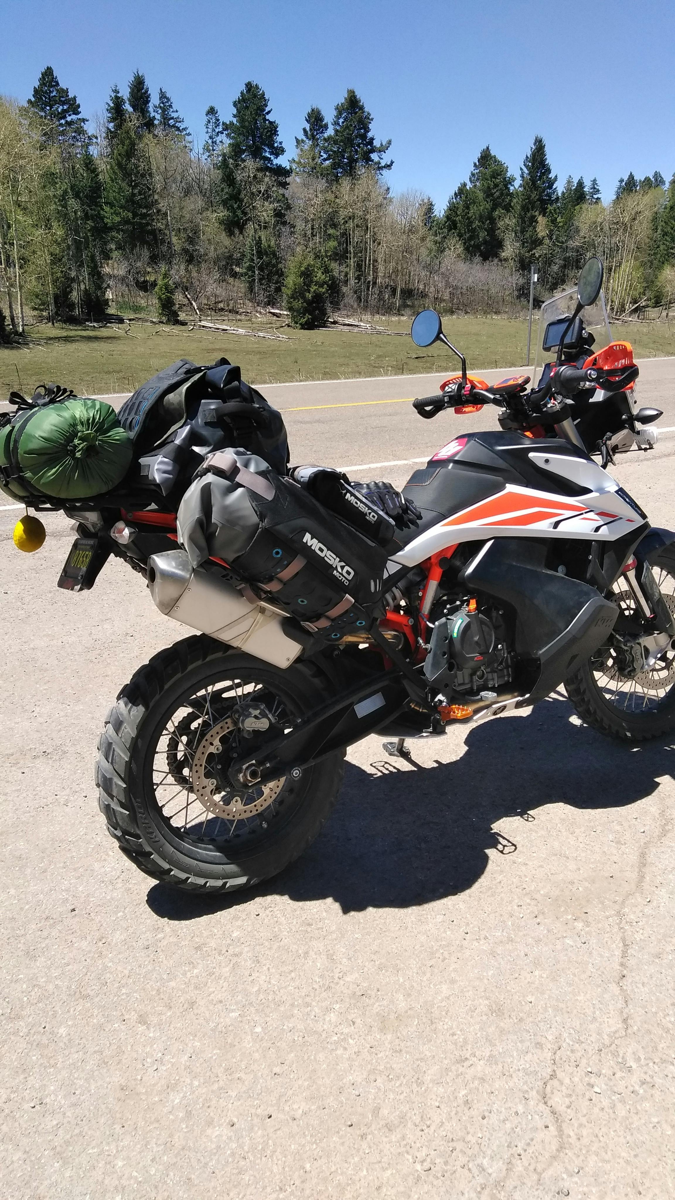 mosko moto hydration pack