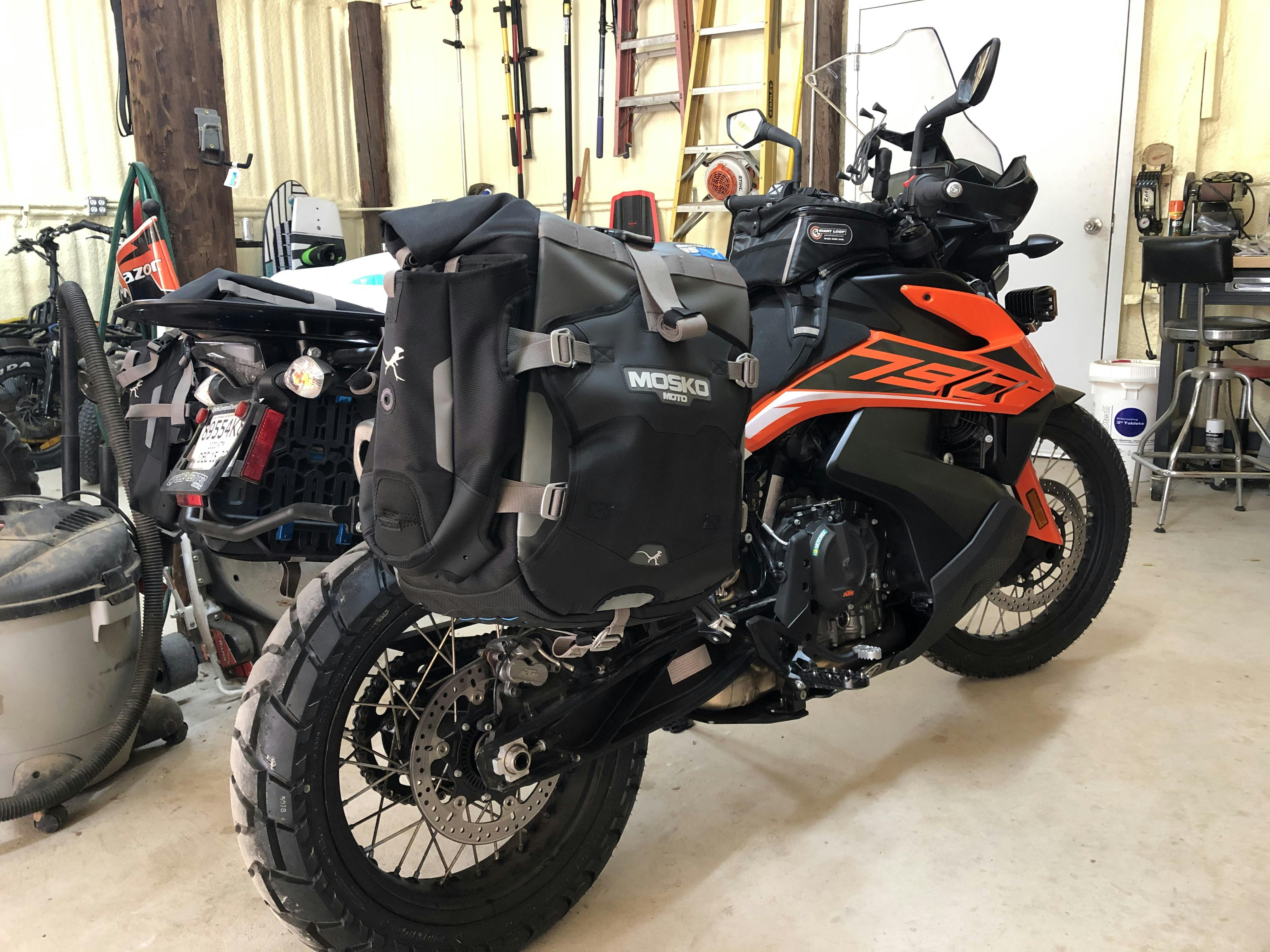 Backcountry 25L Motorcycle Pannier Kit | Mosko Moto - Mosko Moto EU