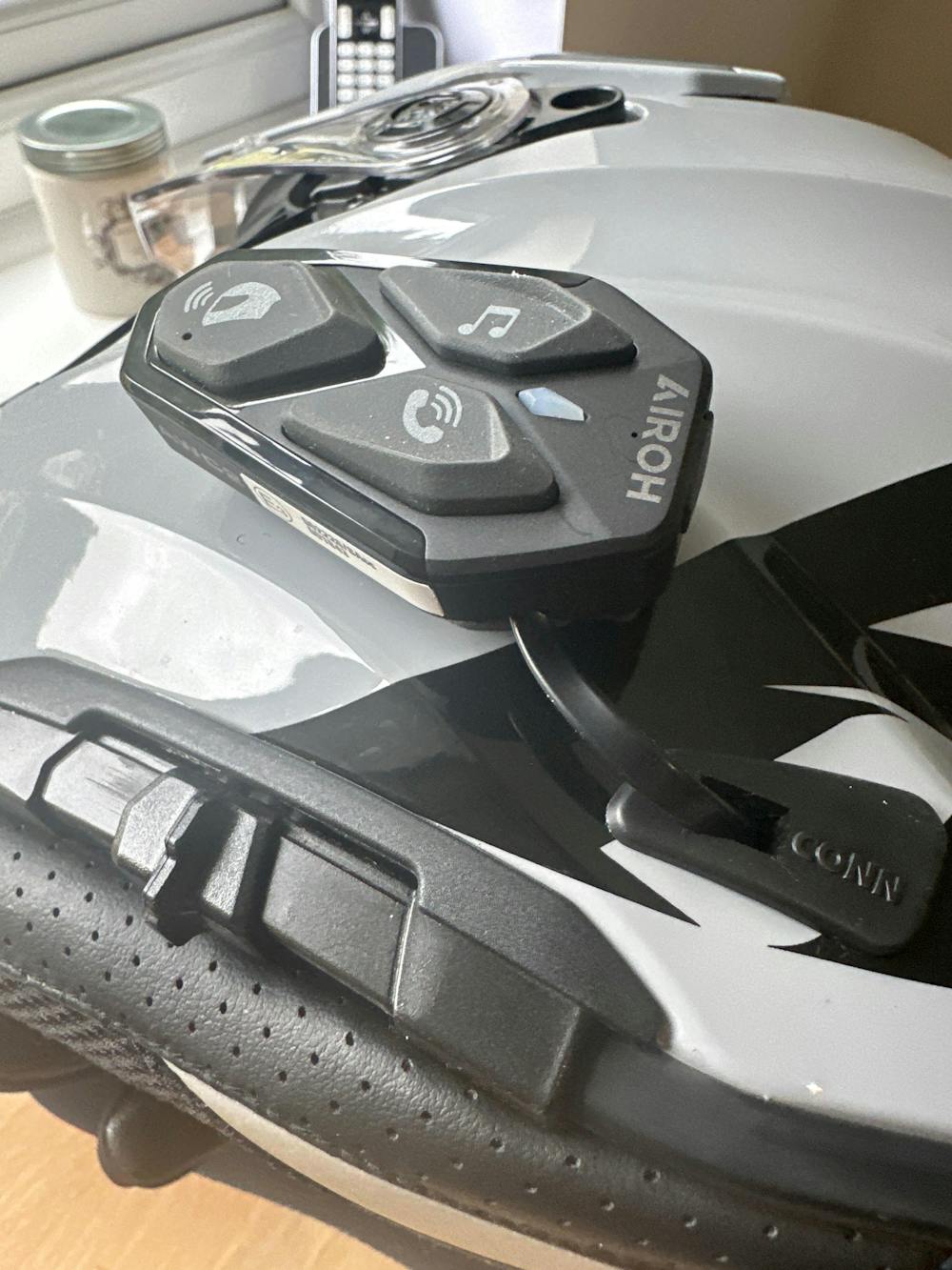 Airoh AWC2 Bluetooth Communications System Black