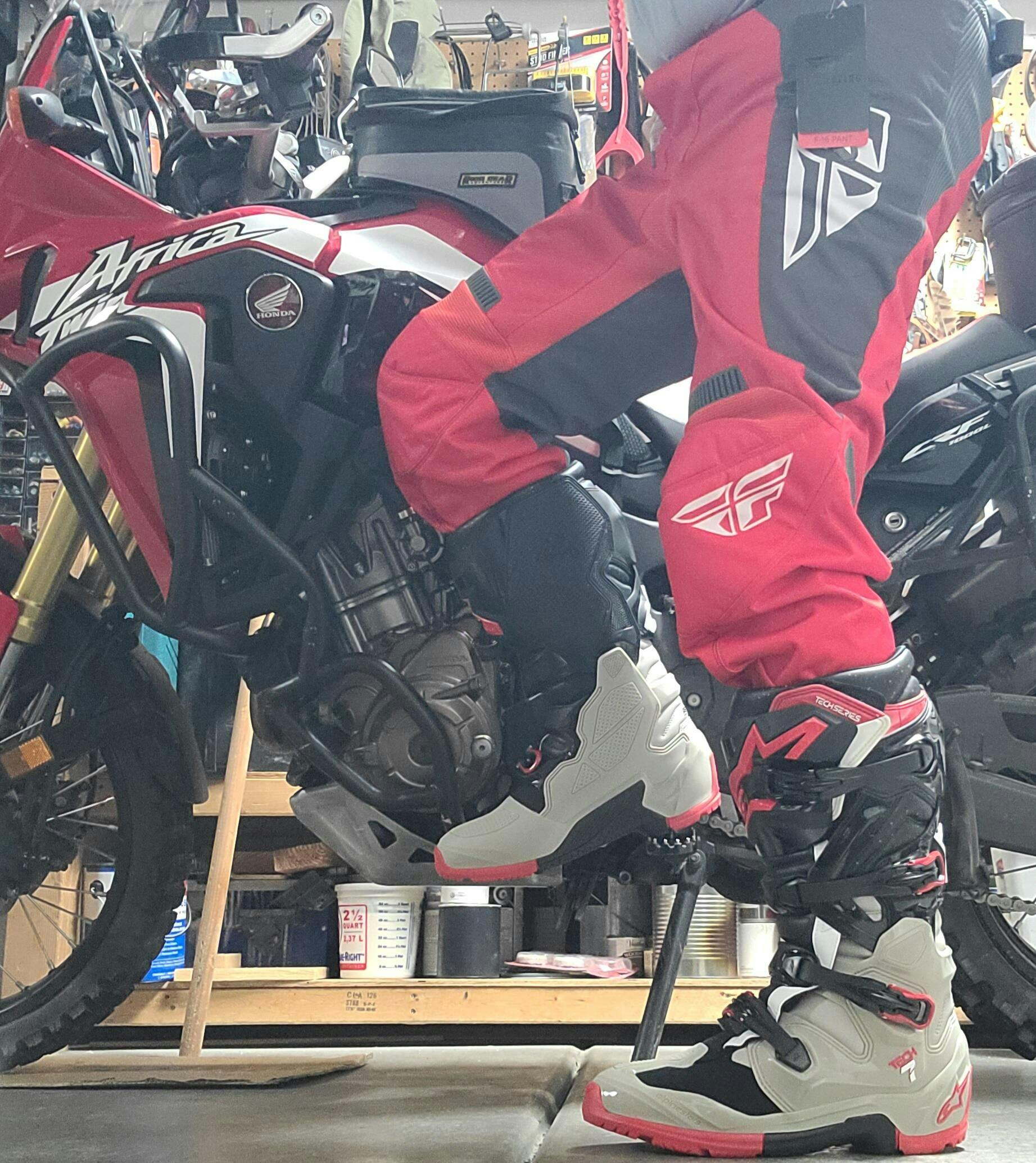 2026 Alpinestars Tech 7 Enduro Boots - Black/Light Gray/Bright Red