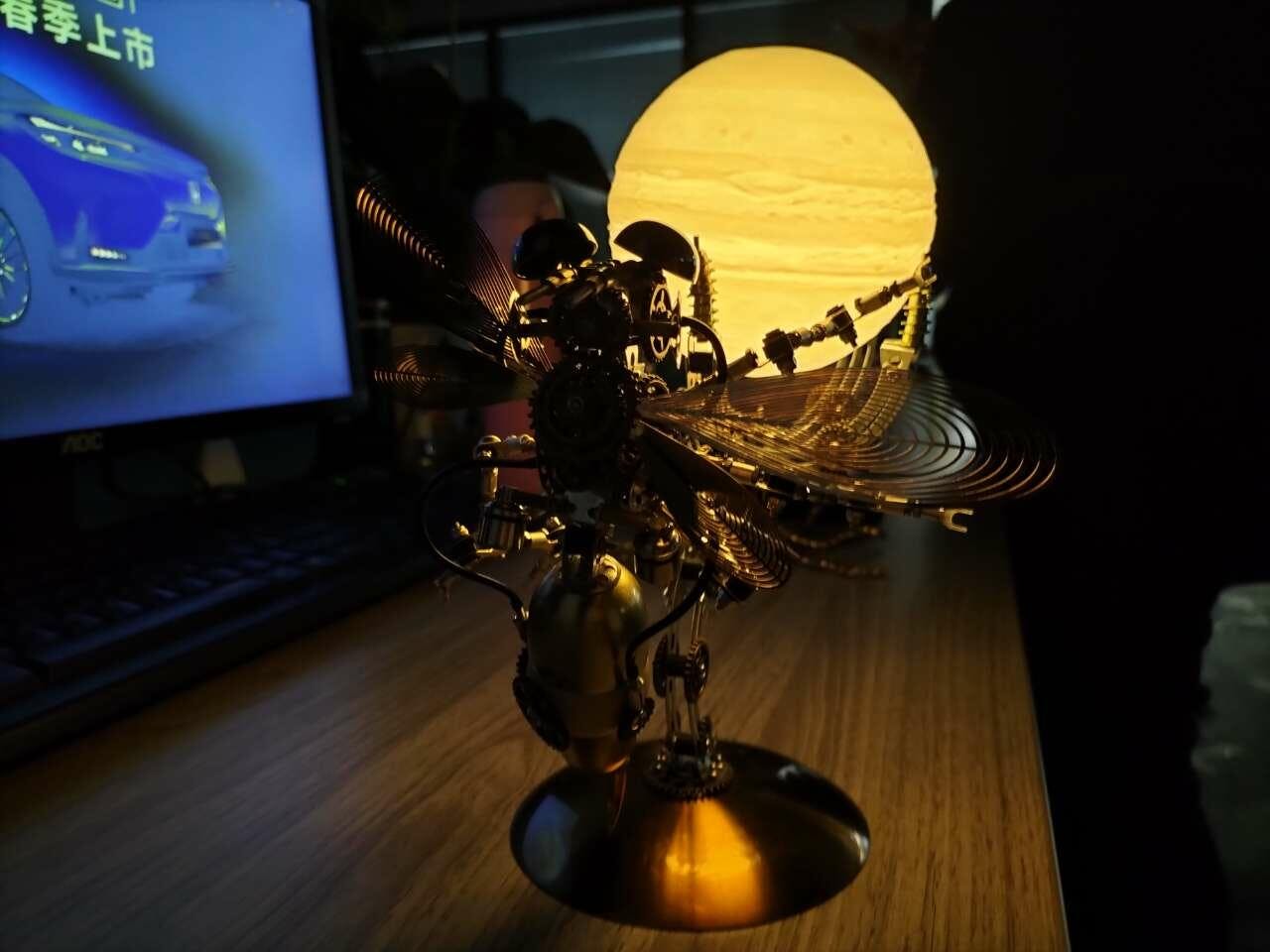 庭の木にあるハチの巣ランプスチームパンク金属モデルキット
