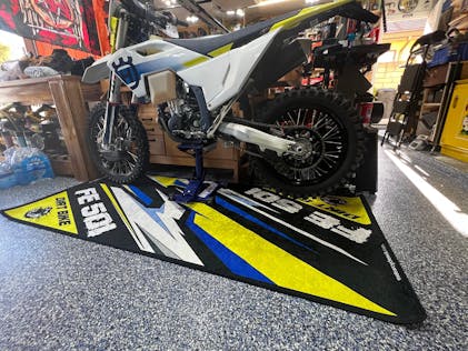 M-mate出品 MPM Motorcycle Mat for Kawasaki Ninja ZX-4RR 40th Anniversary - MM7394