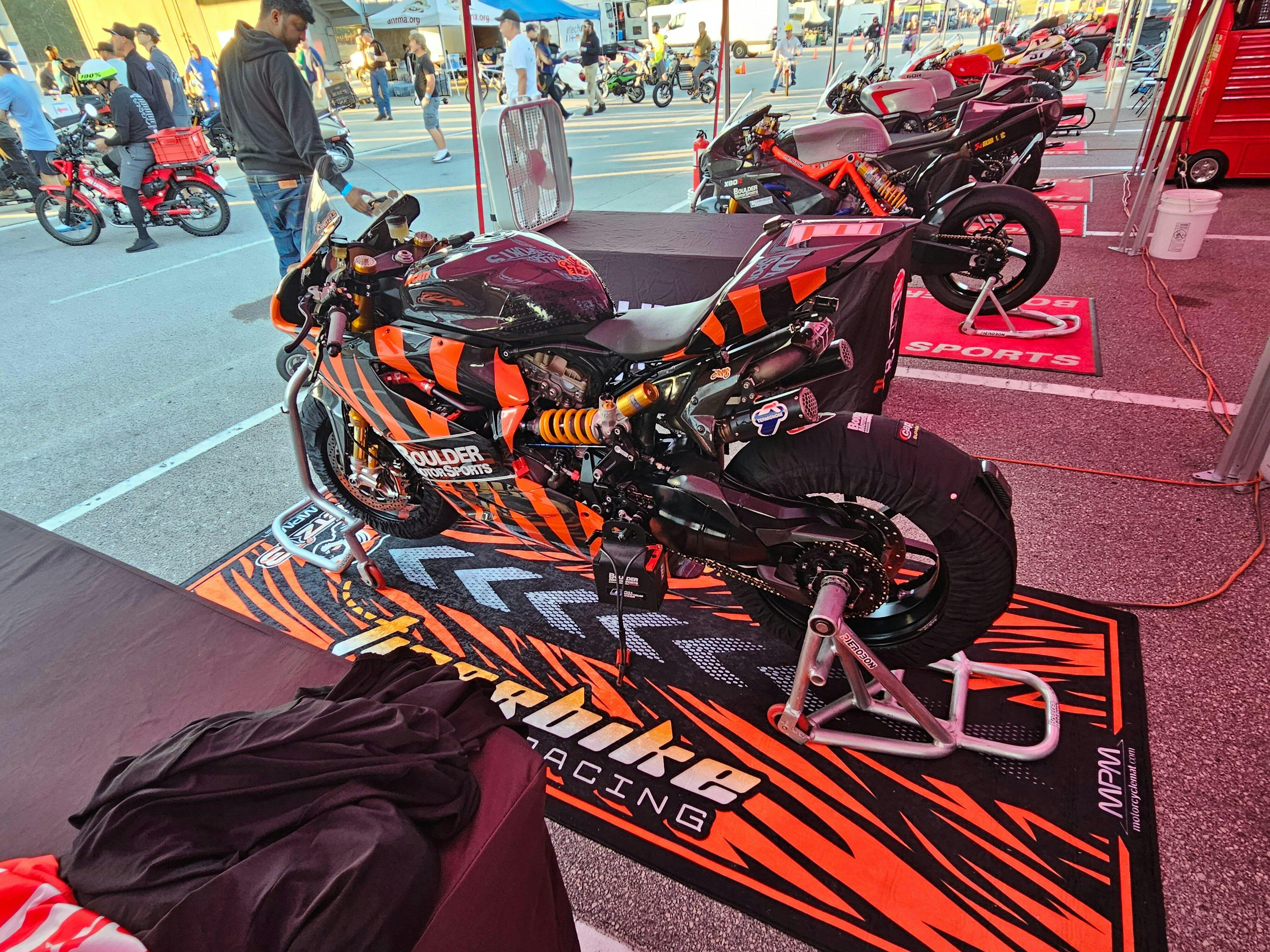 MPM Motorcycle Mat for Kawasaki Ninja ZX-14R 40th Anniversary - MM7402