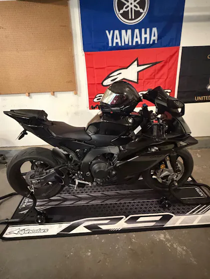 BMW S1000RR Motorcycle Garage & Pit Mat | MPM MM7159