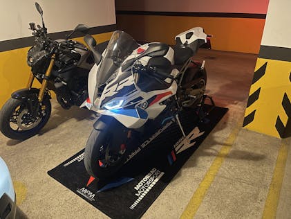 Kawasaki Ninja ZX-6R KRT Edition İçin Tasarlanmış Motosiklet Matı