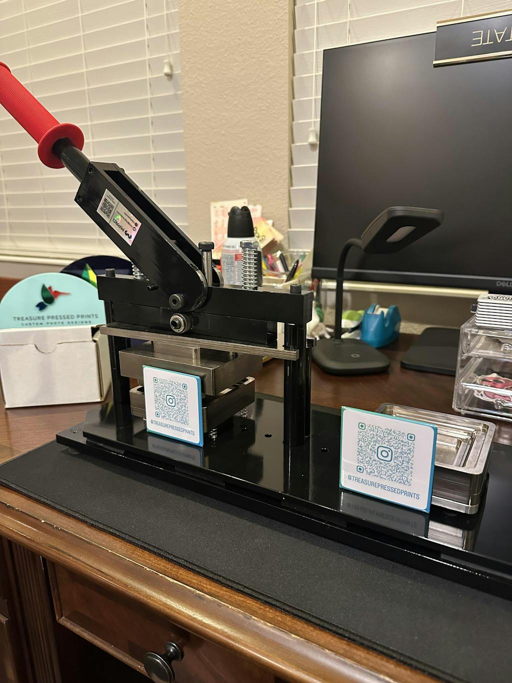 Magnet Machine Square 2.5 x 2.5"