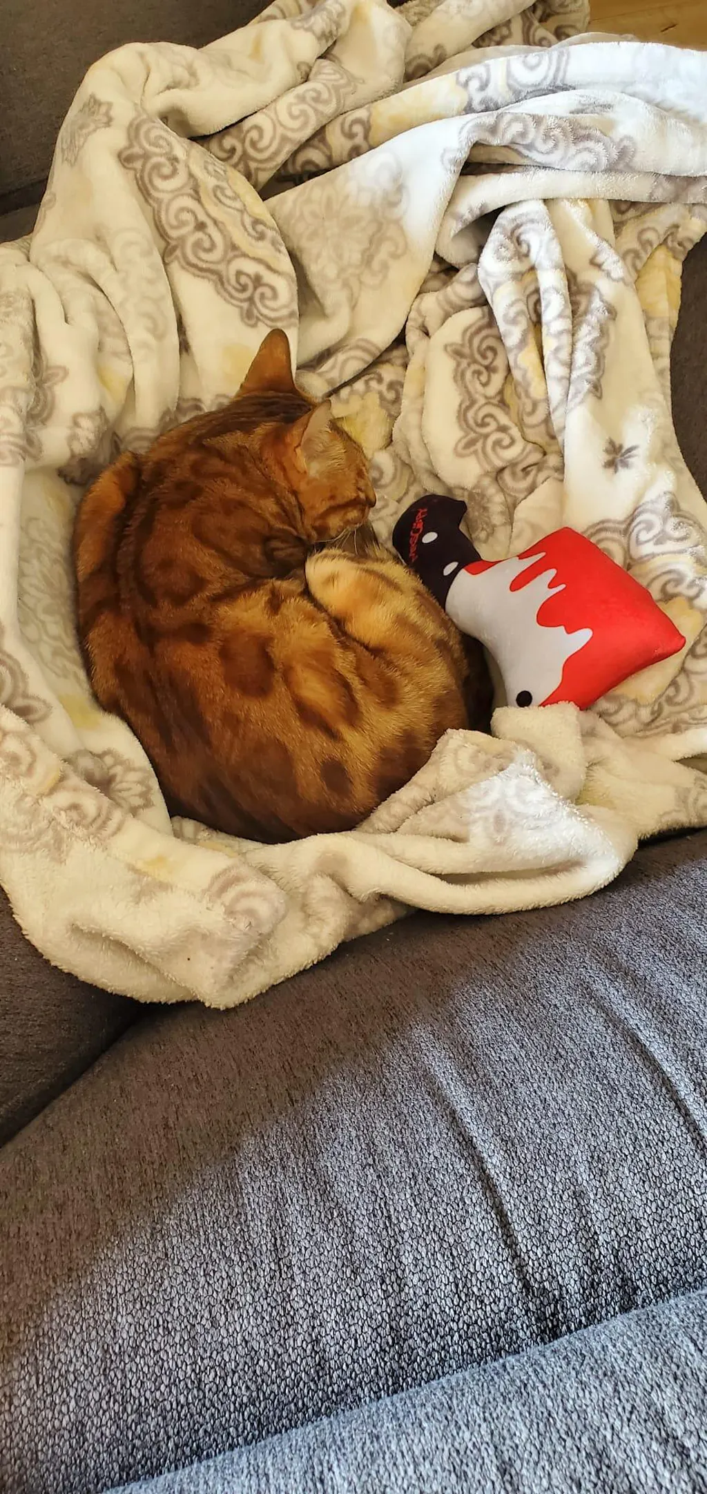 Bloody Cleaver Refillable Catnip Toy