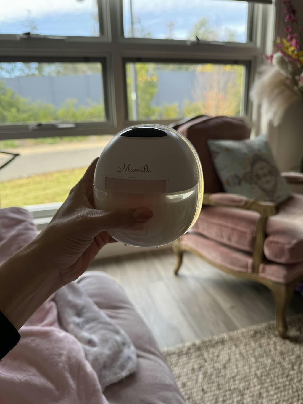 The Ella Portable Single Electric Breast Pump Mumilk