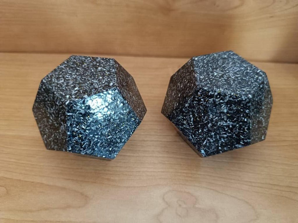 Mini Dodecaedro Orgonita con Shunguita