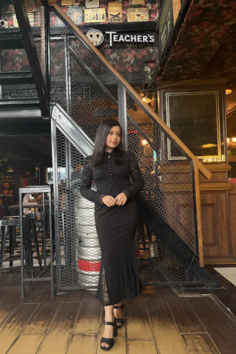 Mermaid Fit Lacy Midi Skirt