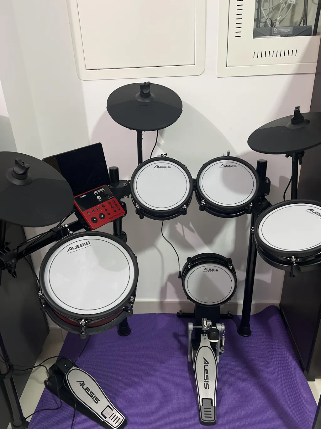 Alesis Nitro Pro 8-Piece Electronic Drum Kit With Bluetooth