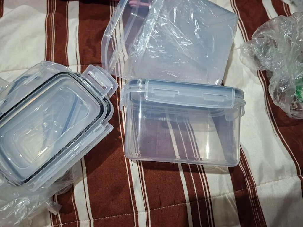 Set 24 contenedores plásticos con tapa - muymo hogar