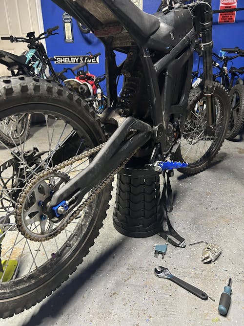 Chain Adjuster Axle Block for Sur-Ron Light Bee X / Talaria Sting / MX3 / R MX4 / Talaria XXX / Segway X160 X260 / 79Bike Falcon M / E Ride Pro SS 2.0 3.0 SR