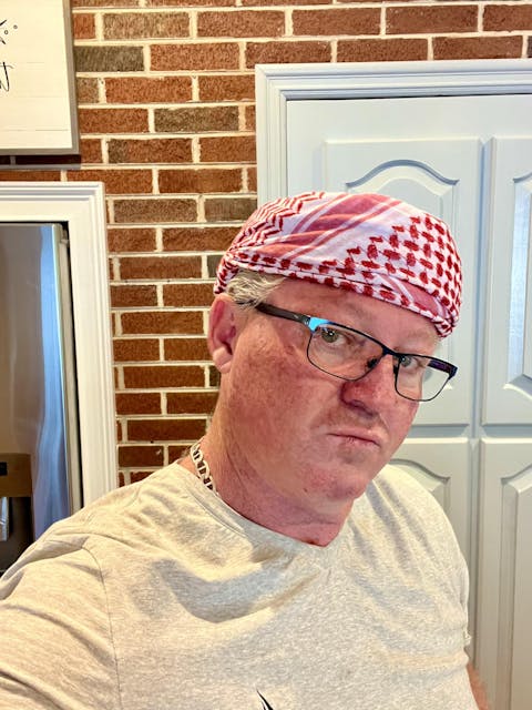 Mens Ready Made Red & White Arab Hat Shemagh Keffiyeh