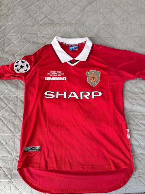 Manchester United 1999/2000 Home Retro
