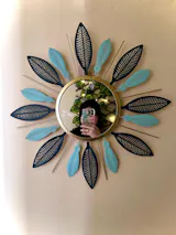 Elegant Metal Leaf Round Wall Mirror