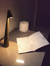 Minimalist Cordless LED Study Lamp / USB Rechargeable & Touch Control