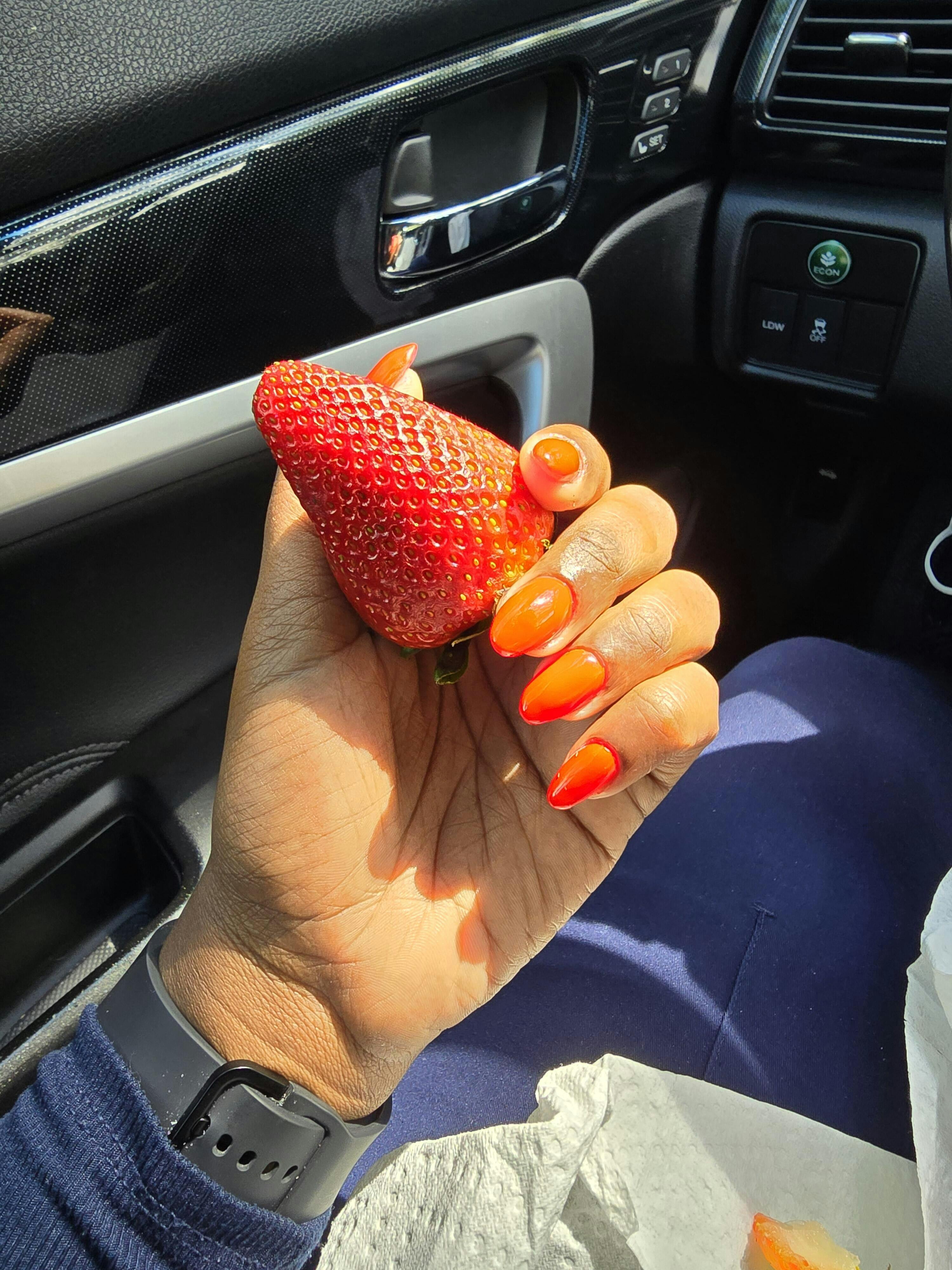Shop DND Gel Polish 757 Chili Pepper | Single or Duo