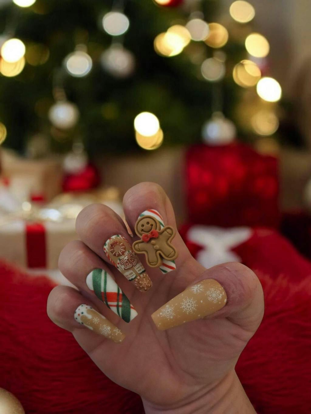 Festive Gingerbread Man Nails – Christmas Press-Ons & Gift for Her