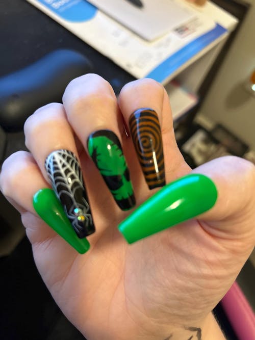 Nightmare Before Christmas Glow Press On Nails – Hand-Painted Soft Gel