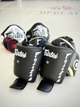 フェアテックス fairtex カーフキックプロテクター　（片足のみ） Fairtex フェアテックス カーフキック ローキック用タイパッド