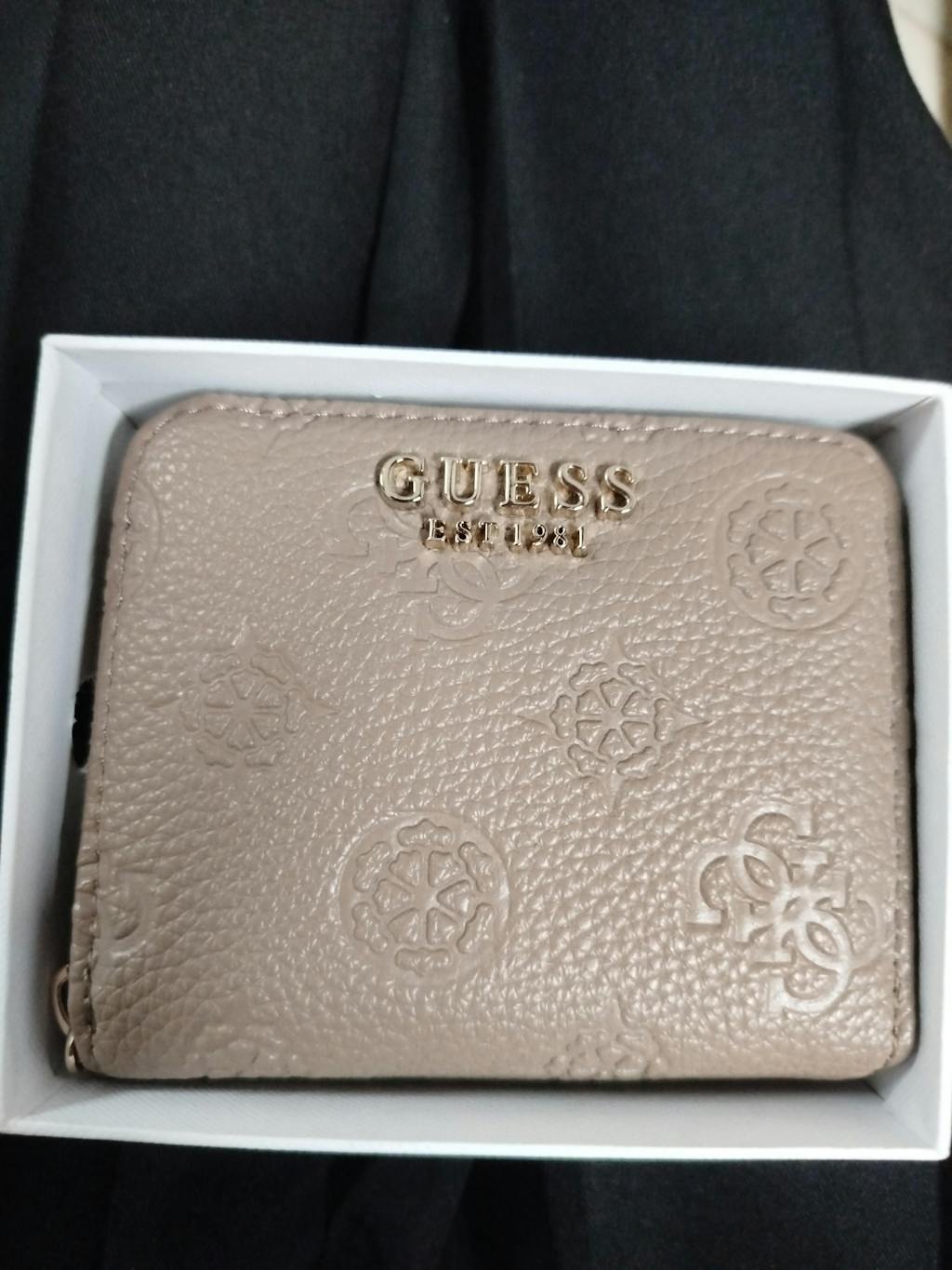 Guess ארנק קטן Cresidia Wallet לנשים