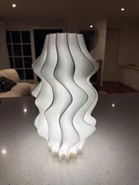 Iris Cordless — Sculptural Portable Lamp with Remote
