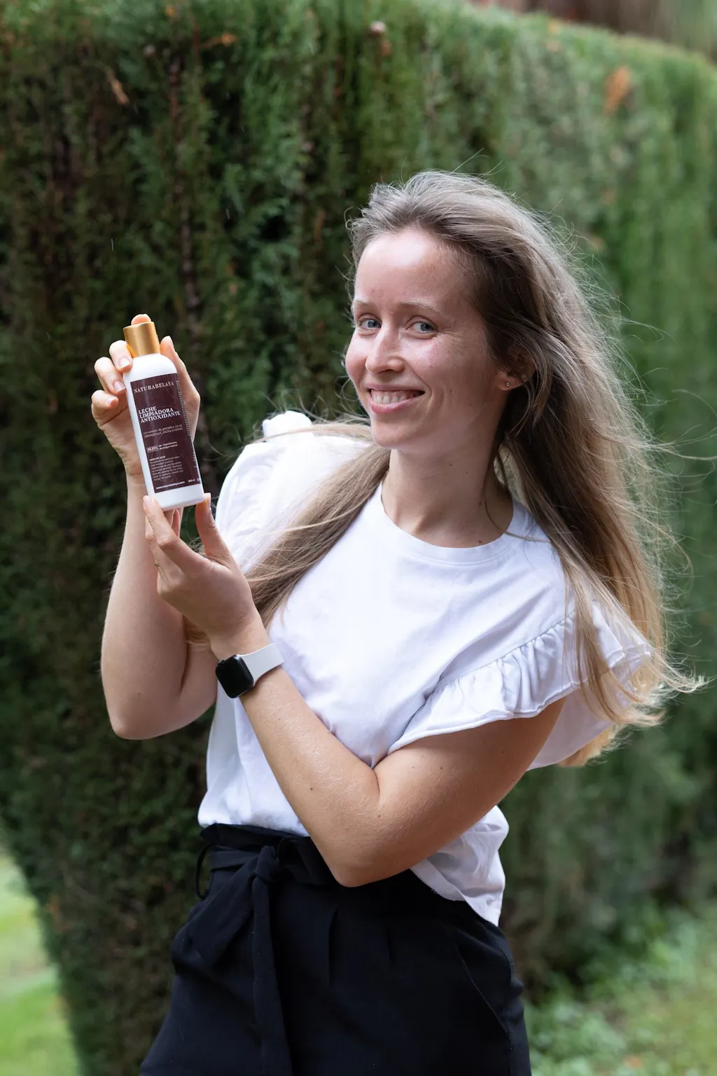 Leche limpiadora antioxidante desmaquilla, calma e hidrata