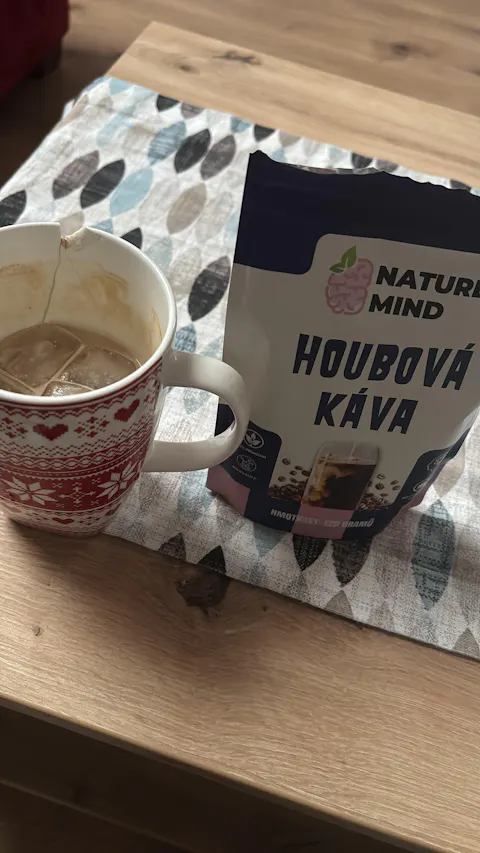 HOUBOVÁ KÁVA