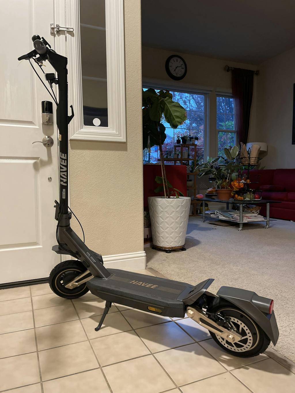 NAVEE ST3 Damping Arm™ Suspension City E-scooter