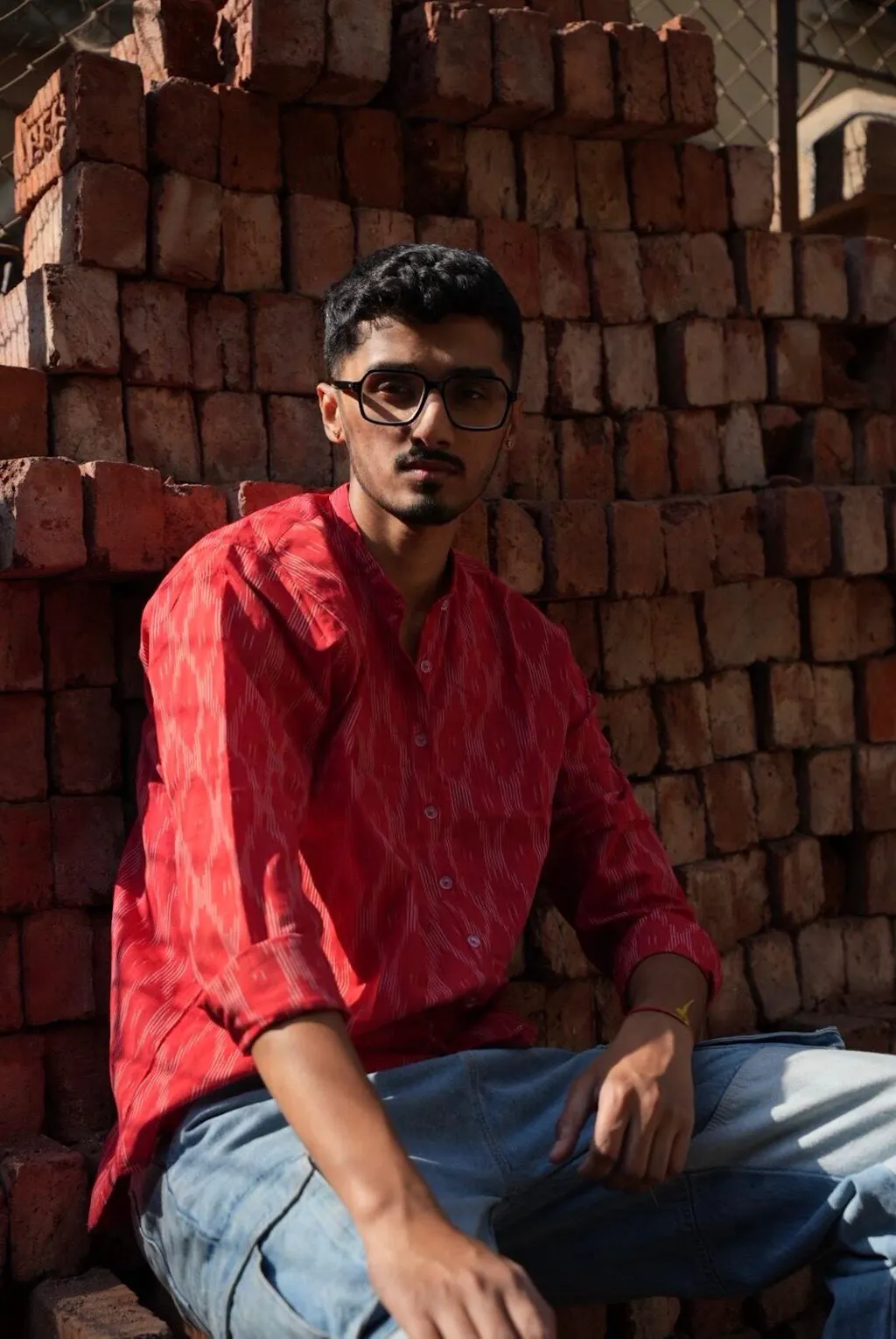 POCHAMPALLY IKAT - RED/IVORY