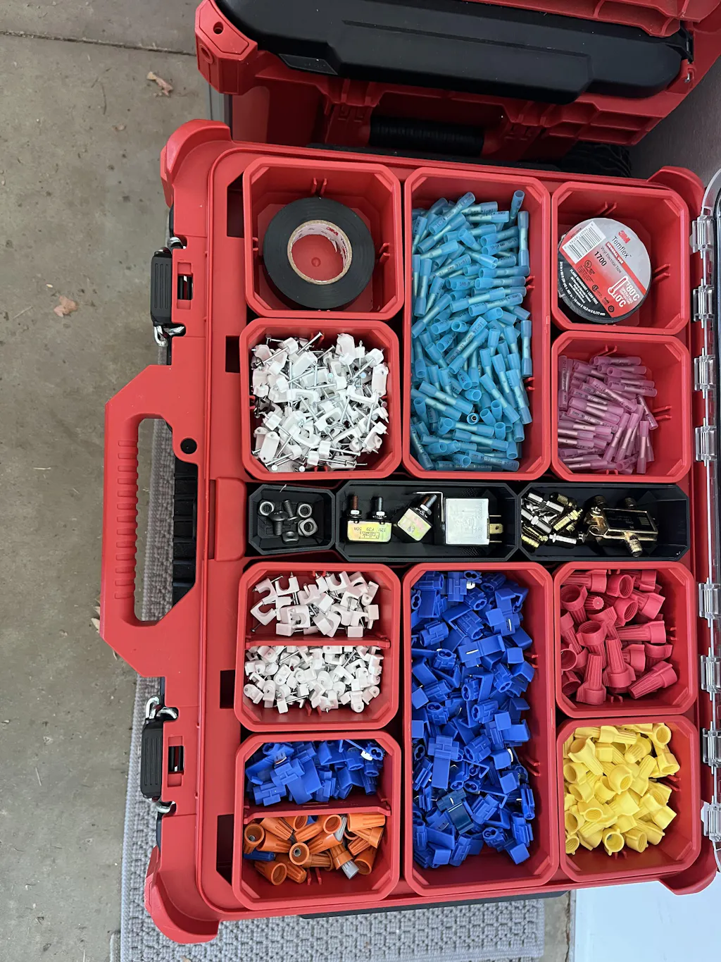 Milwaukee PACKOUT Low-Profile Organizer Small Divider Bins | Neat