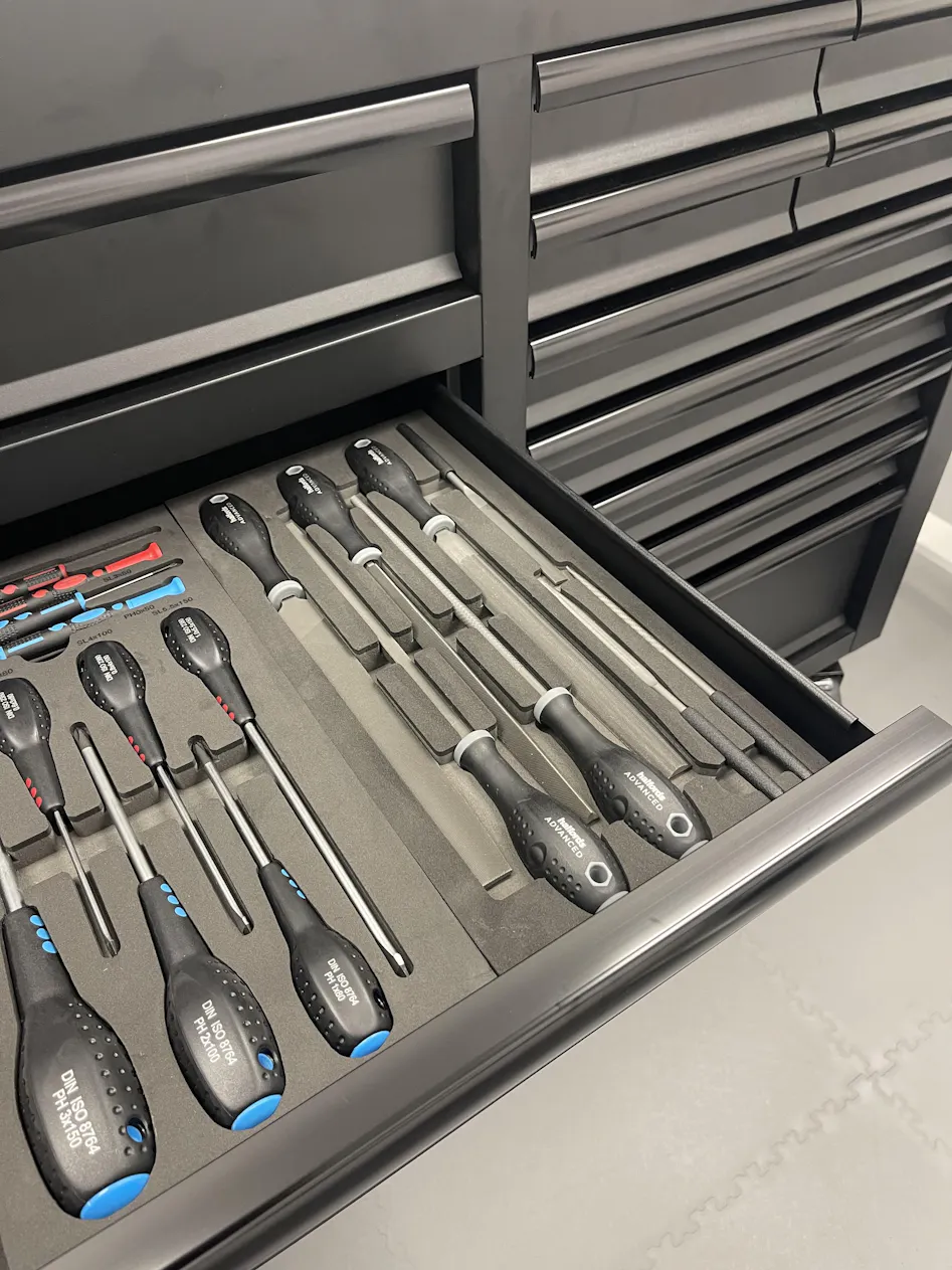 CT5534 - Stainless Steel Top Mobile Workbench 61 Inch — Neilsen Tools CT5534 - Stainless Steel Top Mobile Workbench 61 Inch — Neilsen Tools