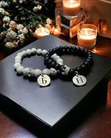 Гривни с букви по ваш избор