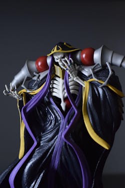 Banpresto Overlord Ainz Ooal Gown Figure