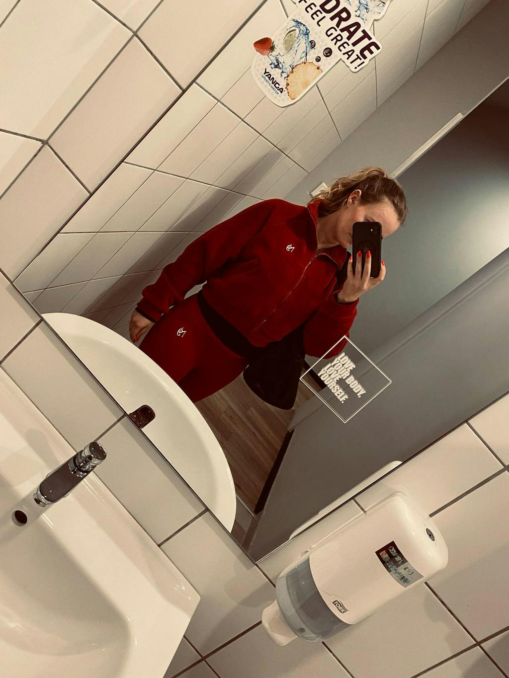 Love Attitude - Comfy Fleece