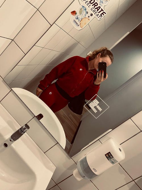 Love Attitude - Comfy Fleece