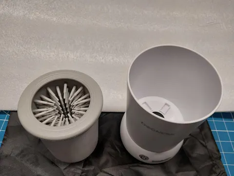 Pet cleaning pod portable gadget