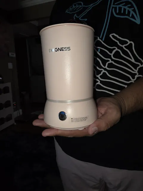 Pet cleaning pod portable gadget