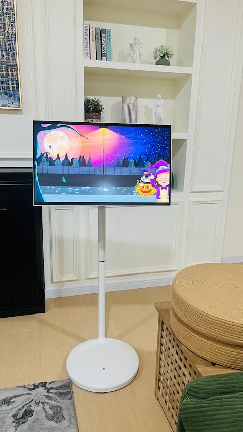 Nework MoveMate AI 27" — Move Freely Watch Anywhere