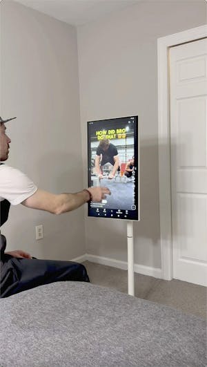 Nework MoveMate AI 27" — Move Freely Watch Anywhere