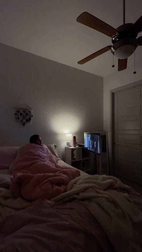 Nework MoveMate AI 27" — Move Freely Watch Anywhere