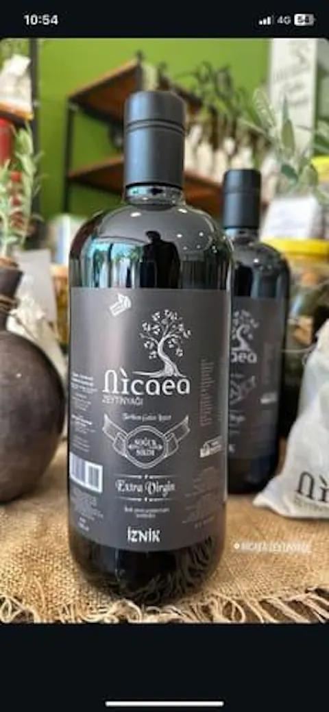 İlk Hasat Soğuk Sıkım Natural Sızma Zeytinyağı - 1 Lt. Bottolio Cam Şişe