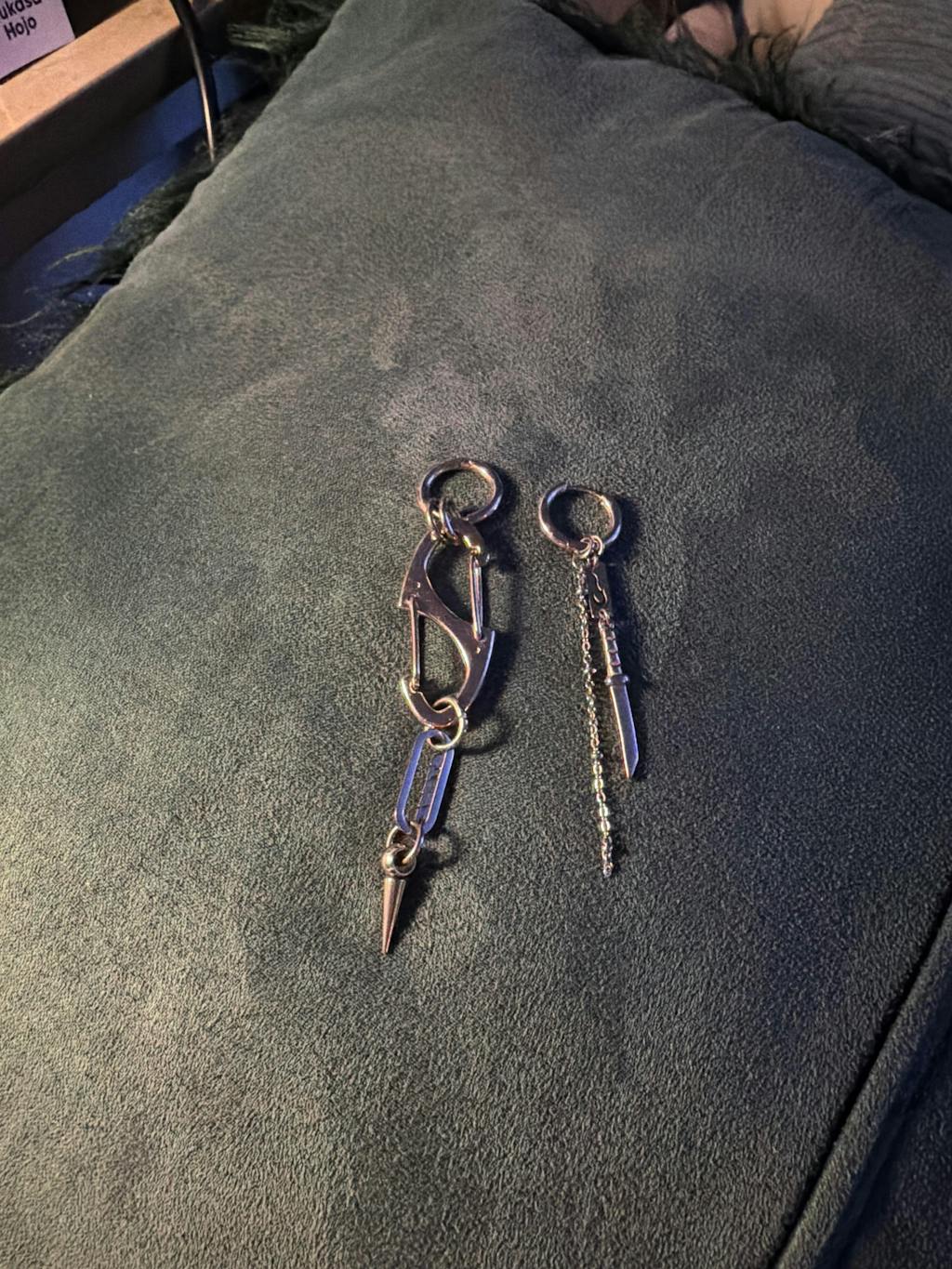 Ateez S-Biner Spike Earrings