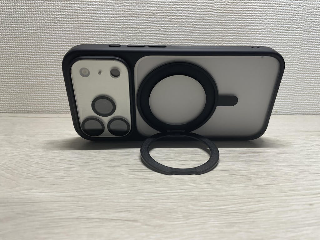 NIMASO iPhone 17/Pro/Pro Max/Air用 360°回転スタンドケース MagSafe対応 マット 防指紋 耐衝撃 （黒羽シリーズ）