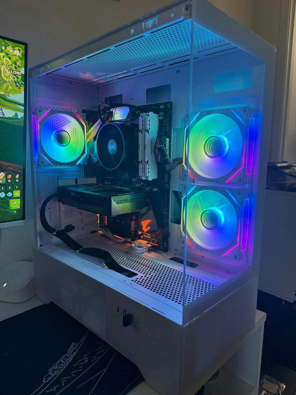 GIGABYTE WINDFORCE GeForce RTX 5060 OC 8GB GDDR7 - (GV-N5060WF2OC-8GD)