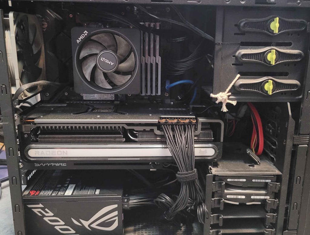 SAPPHIRE NITRO+ AMD Radeon RX 7900 XTX VAPOR-X 24GB (11322-01)