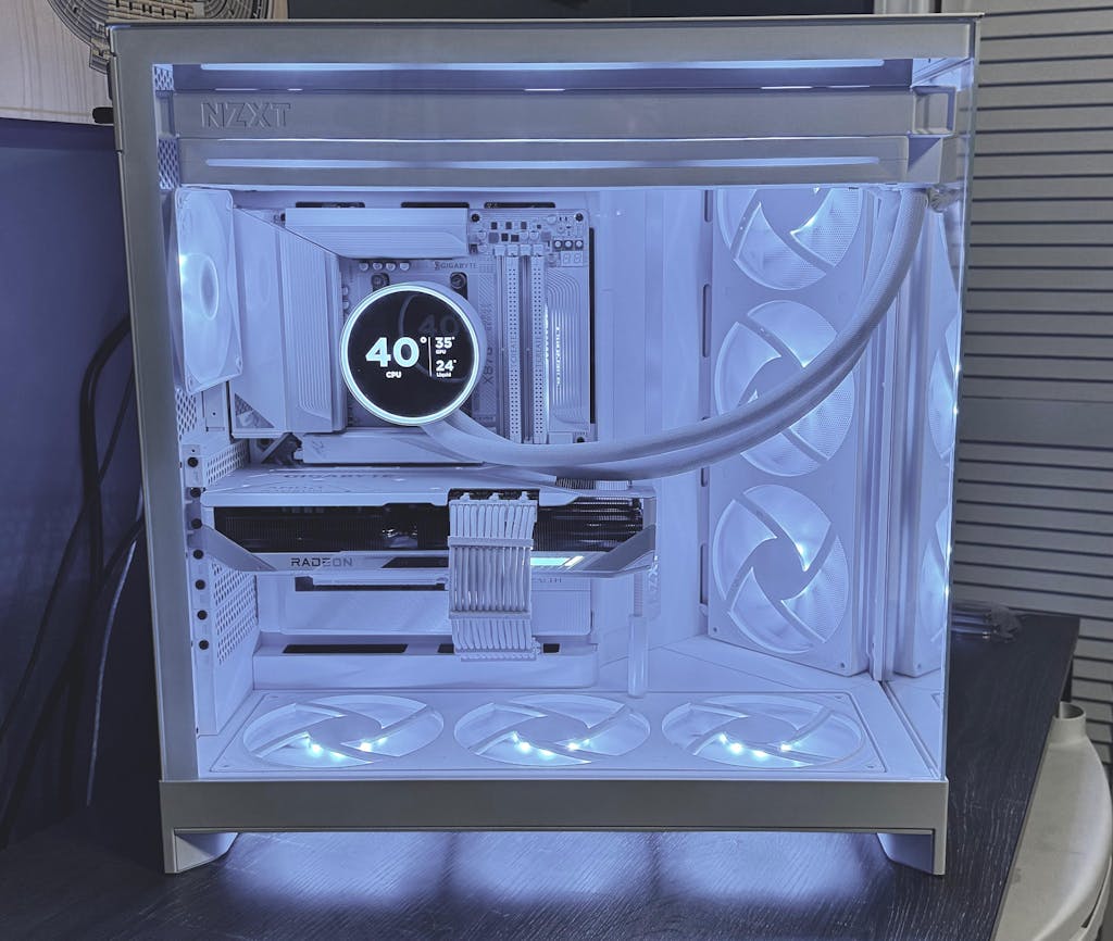 GIGABYTE 9070 XT - GAMING OC ICE - 16GB