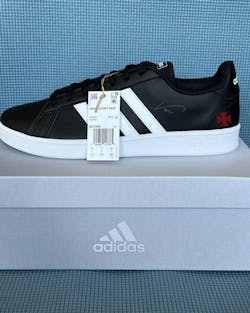 Exclusivo: Tênis Grand Court Signature Customizado Vasco Gigante da Colina + *BRINDE 1x Caneca Oficial* - EDIÇÃO LIMITADA