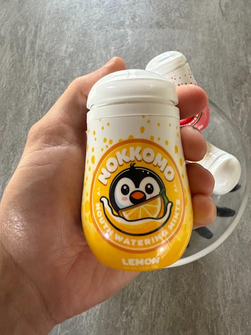 Nokkomo Mints Lemon Fizzy Mints for Cottonmouth Relief